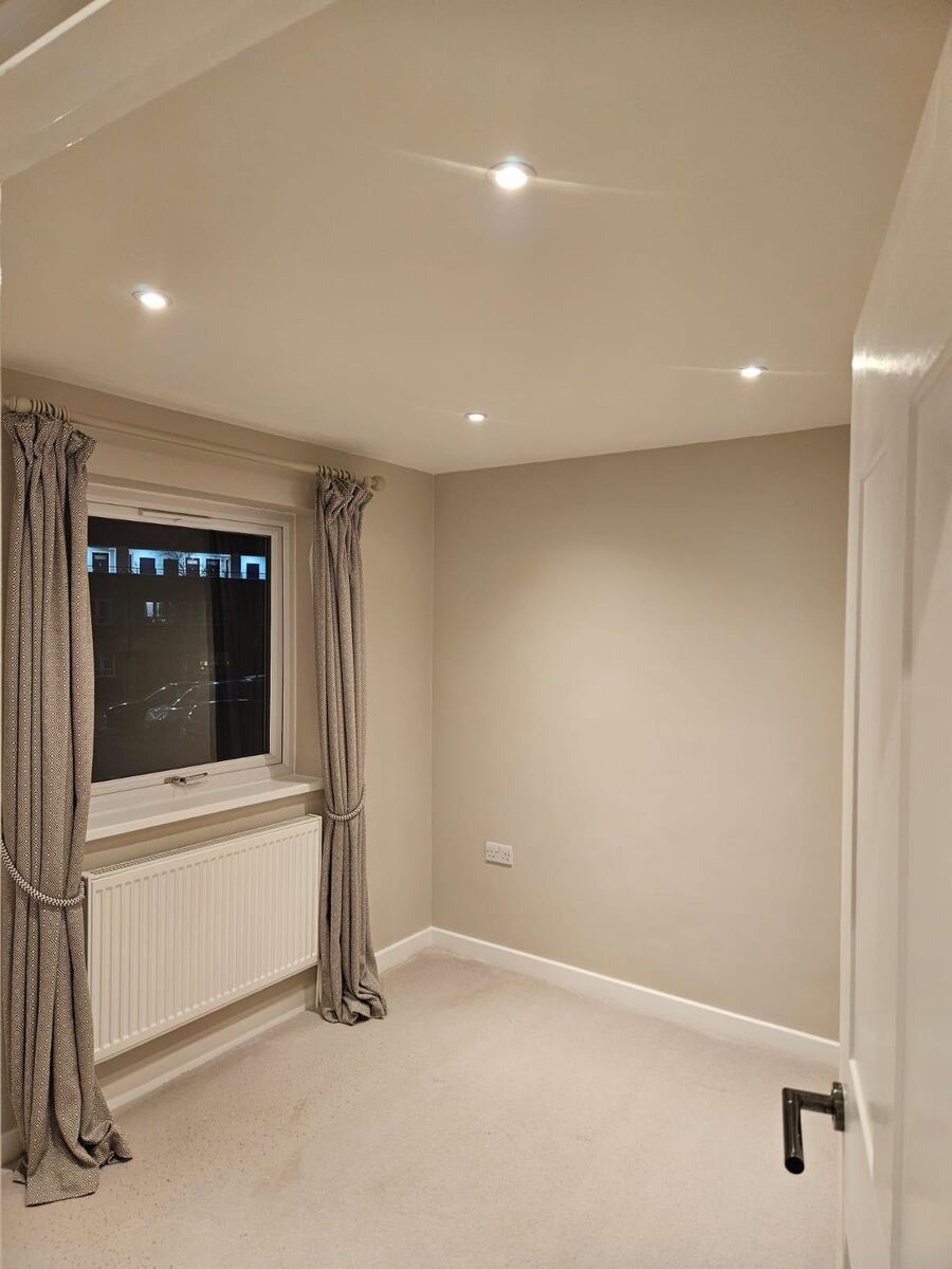 painter and decorator near me East Ham